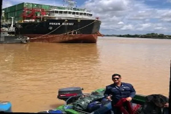 Rizky Ramadhan Staff HRD Perusahaan Logistik Jakarta